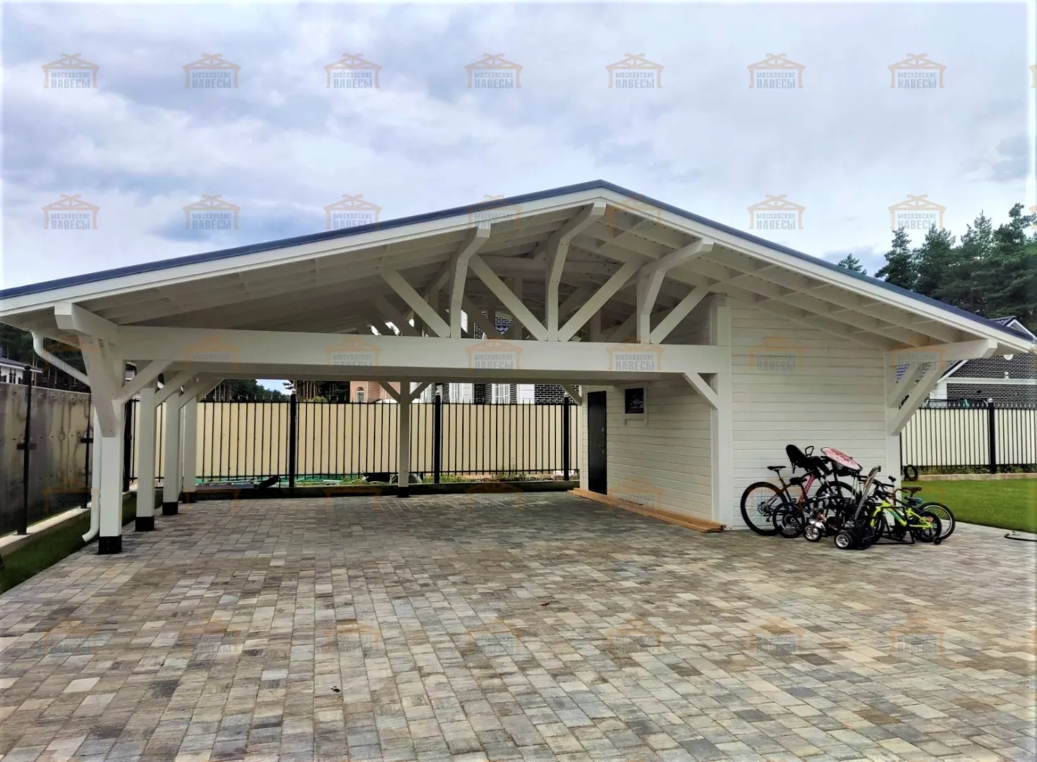 Навес для двух машин с хозблоком ВИКИНГ Навес для двух машин с хозблоком ВИКИНГ