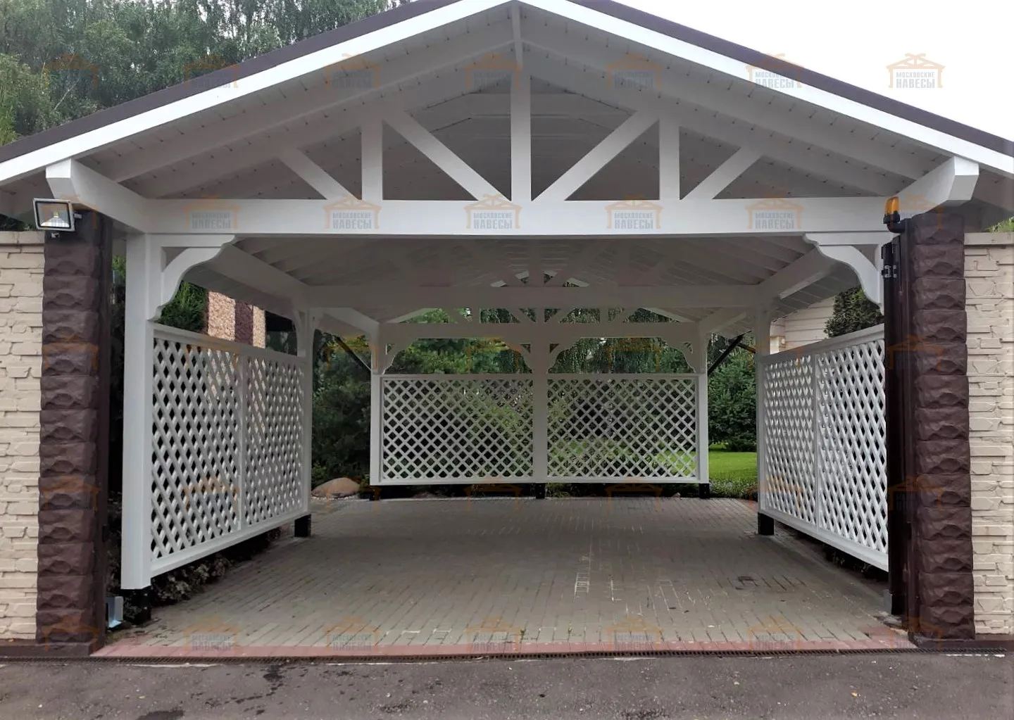 Деревянный навес для машин с перголами НИКОЛЬСКИЙ Деревянный навес для машин с перголами НИКОЛЬСКИЙ